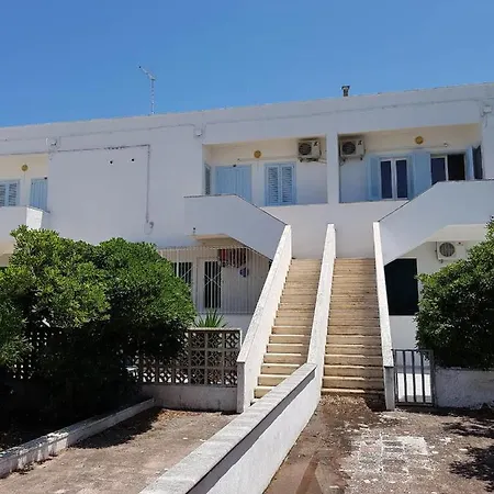 Apartament Salento 8 *
